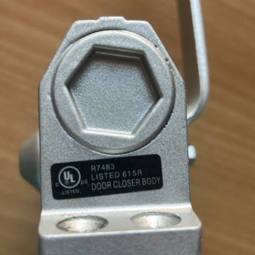 Door closing reset mechanism