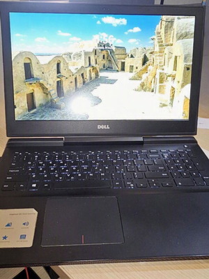 Dell Inspiron 15 7000 Gaming Laptop Core i7 7th Gen like new