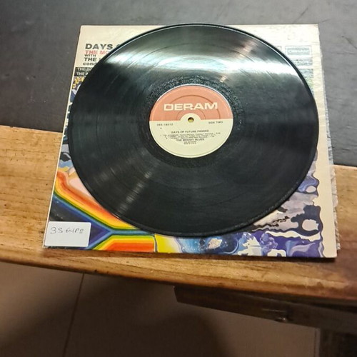 Vinyl record used, excellent condition