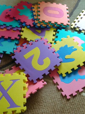 Floor puzzle like new, 29 pieces with numbers and animals