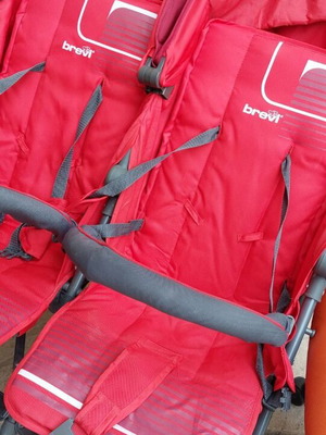 Twin stroller like new