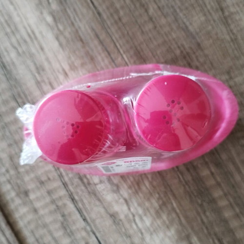 Salt and pepper set fuchsia new, glass with plastic base