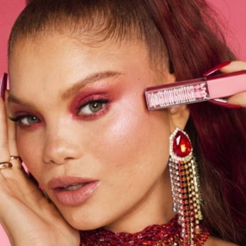 NYX liquid eyeshadow used, raspberry color