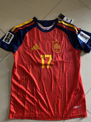 Spain jersey Nico Williams size medium, authentic