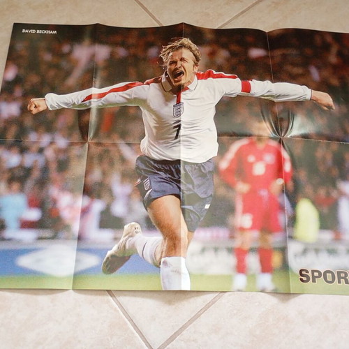Sporty collectible posters pack of 3, like new, world football legends