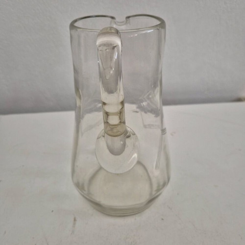 Glass water/wine pitcher like new
