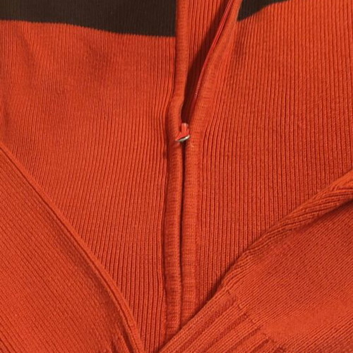 Tantum ON men's zipper sweater size M like new, red and black
