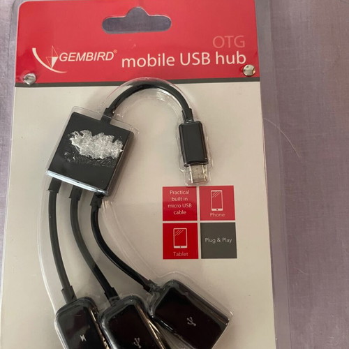 Mobile phone hub new