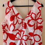 Summer dress with floral pattern and side tie