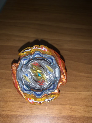 Beyblade Burst Roktavor Takara Tomy like new