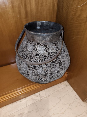 Metal basket like new, height 32 cm, diameter 27 cm