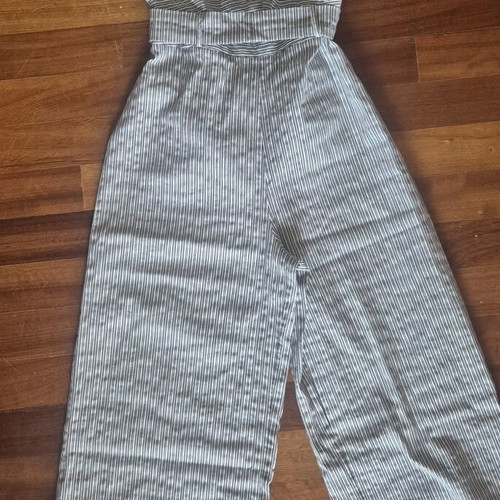 Zara jumpsuit size M like new, gray