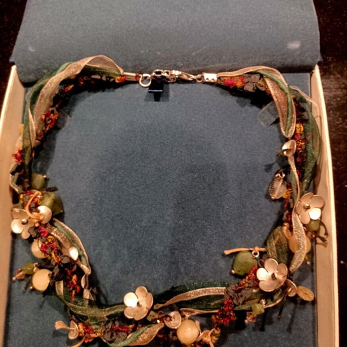 Beaded necklace with metal flowers new, handmade