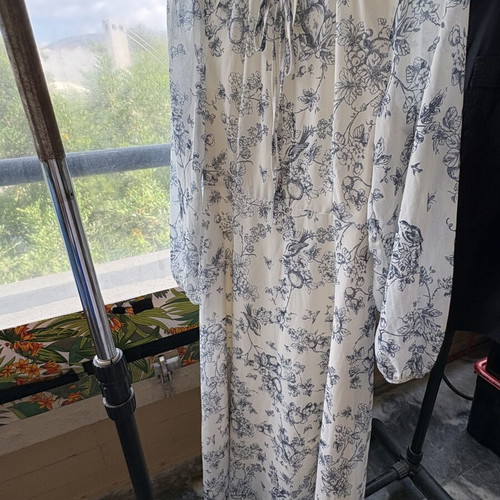 Women's clothing set Large size, like new, includes floral dress and shirts