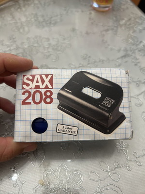 Sax 208 hole puncher new