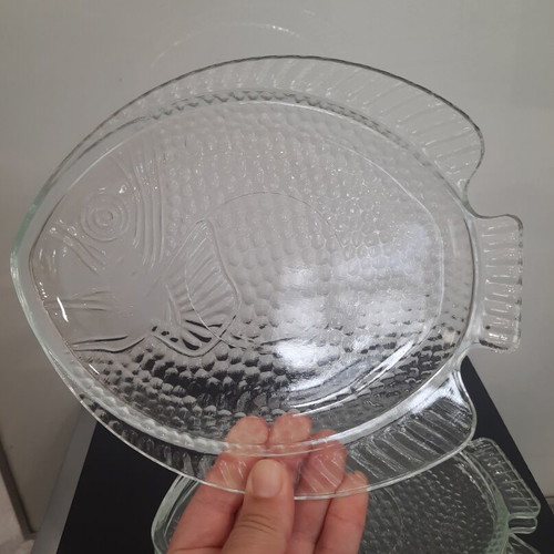 Vintage glass fish-shaped plates Arcoroc France, set of 3, like new