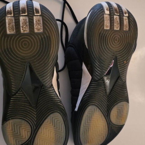 Adidas Harden Volume 7 (no 45)