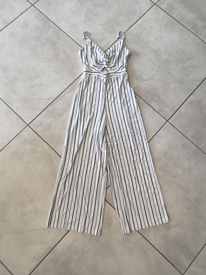 Bershka jumpsuit used, adjustable straps, black and white, size S