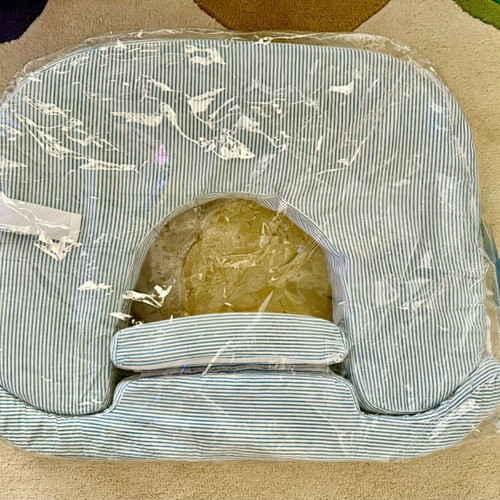 Babywild Nursing Pillow like new, ideal for twins