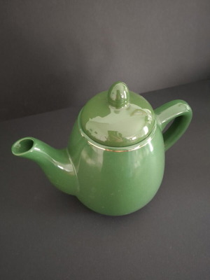 Vintage Jacobs green ceramic teapot like new