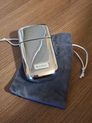Kemei KM-TX1 Rechargeable Face Shaver like new