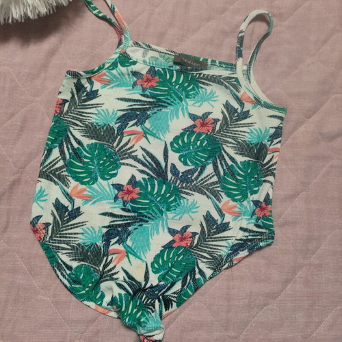 Primark top used, size small, multicolor