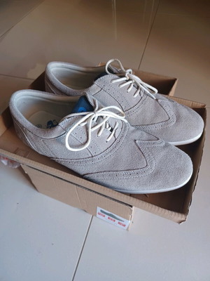 Patrick men's dress shoes suede leather, like new, grey