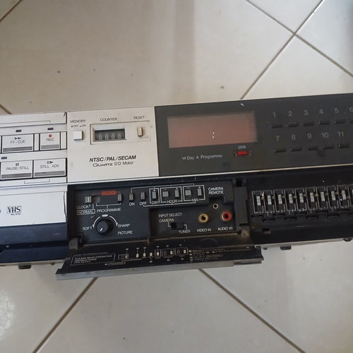 National video cassette recorder VCR for parts or repair