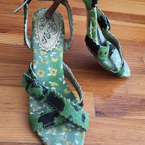 Green sandals used with wooden heel size 38