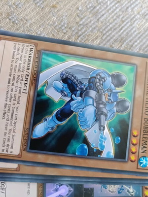 Elemental HERO Bubbleman Yu-Gi-Oh card like new