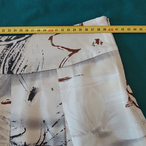 Lussile cotton skirt like new, beige multicolor, sizes M-L