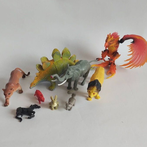 Figures like new for collection or play