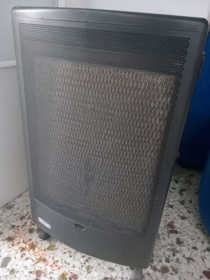 Catalytic gas heater like new with bottle