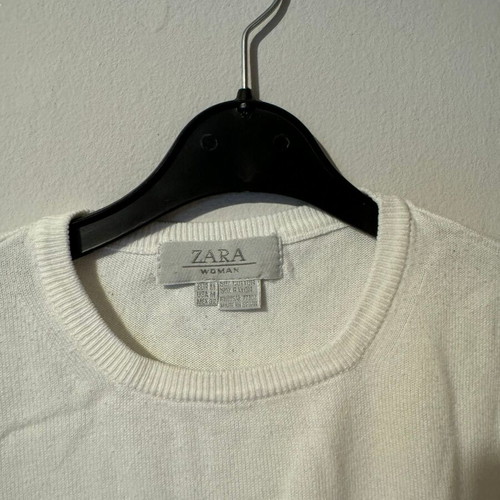 Zara plain knitted t-shirt used, size M, white