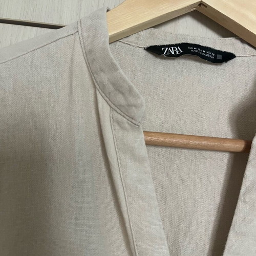 Zara beige shirt like new with gold buttons