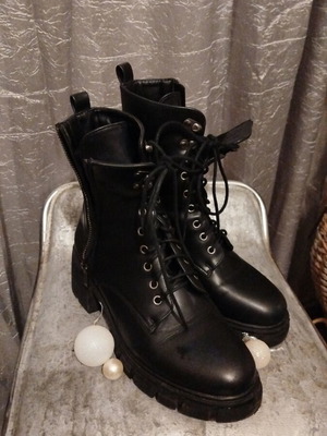 Alta Moda black boots size 40 like new