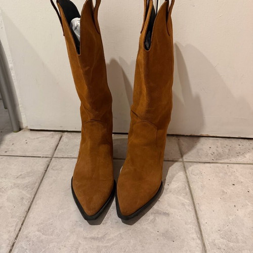 Anesis brown suede boots used, size 37
