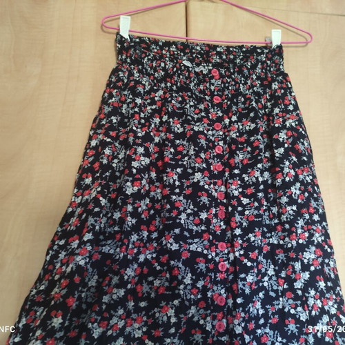 Attrattivo women's skirt like new, size medium, soft fabric, buttoned front
