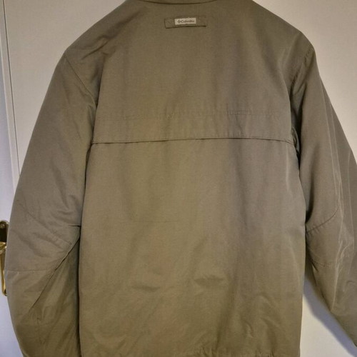 Columbia men's jacket size small like new, beige