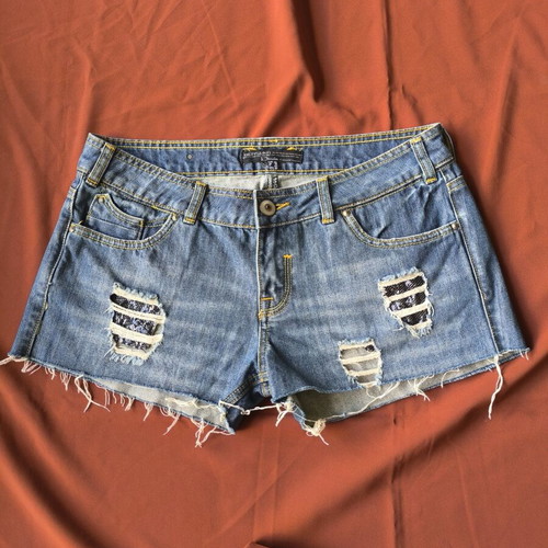 Y2K Bershka denim shorts like new, size L blue