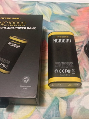 Nitecore NC10000 power bank σαν καινούργιο