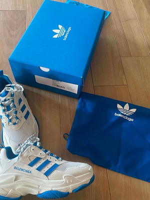 Balenciaga x Adidas Triple S sneakers like new, white and blue, size 41
