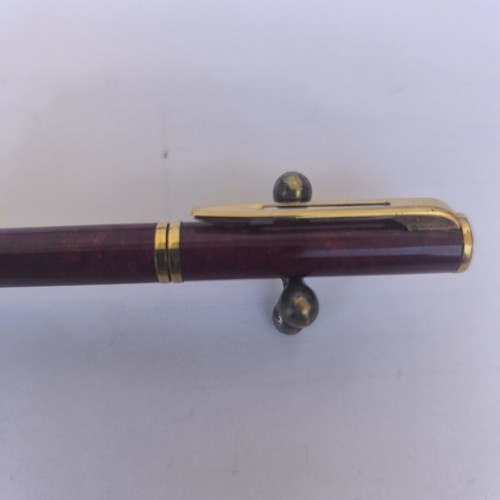 Waterman pen used, grenat color with gold details, made in France