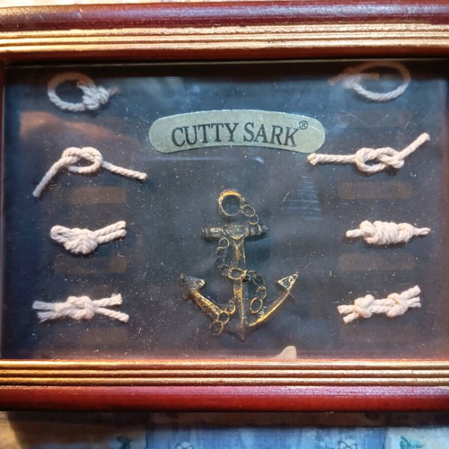 Memorabilia frame used with rare nautical knots