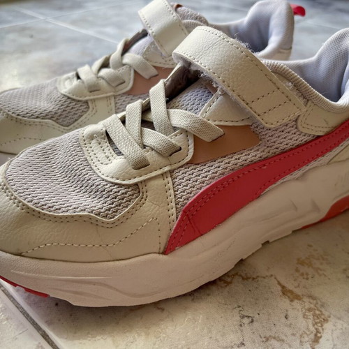Puma athletic shoes size 35 used, washed, white and pink