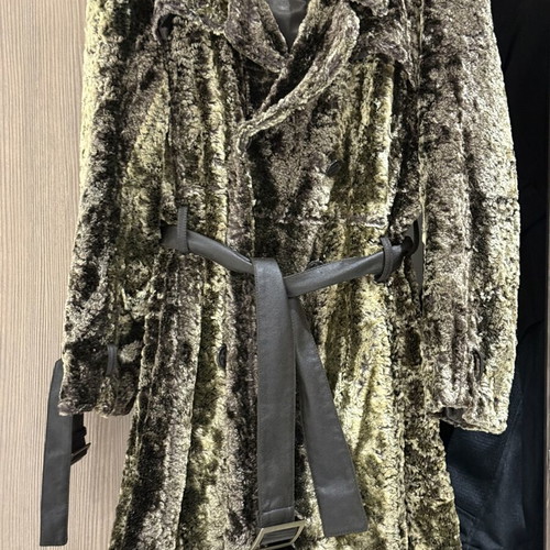 Balmain women's coat like new, bought in France