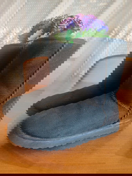 UGG Μαύρες μπότες