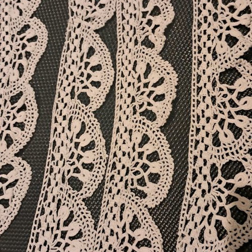 Lace for pillowcases used, 4 pieces