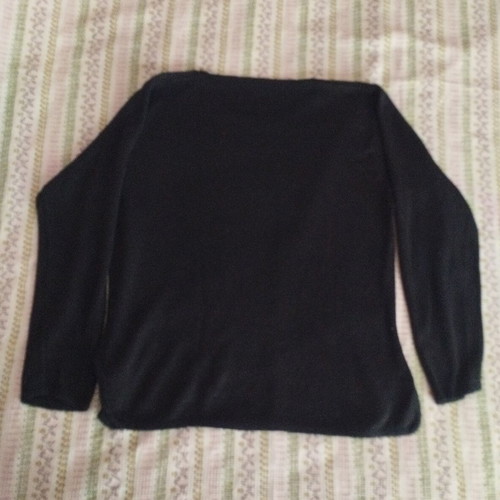 Long-sleeve blouse black like new, sizes L to XXL