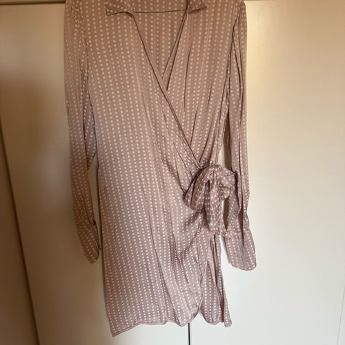 Lynne Mini Wrap Dress Like New Nude Pink Geometric Print